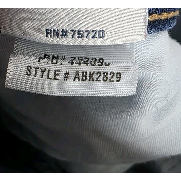 BKE Payton Mid-Rise Cropped Universal Fit Jeans Size 27 - Picture 5 of 5